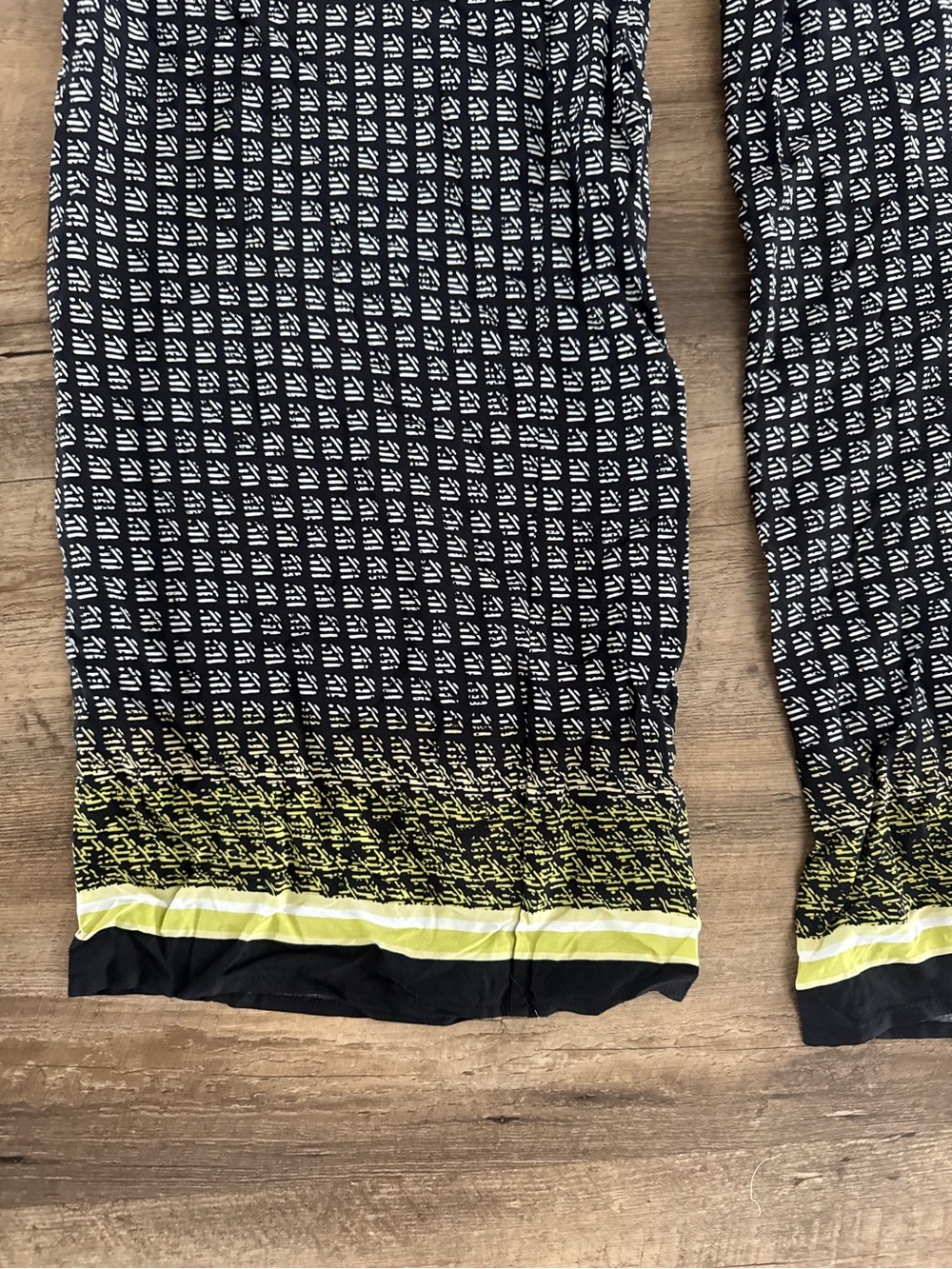 Max Edition Black and White Printed Pull-On Pants - Picture 3 of 5